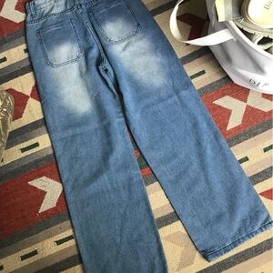Jeans wide leg, nice soft denim sz small waist 28-30